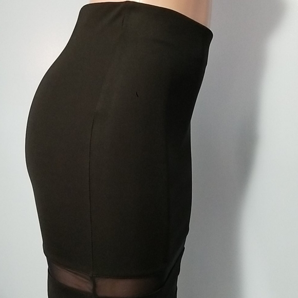 🤑FOR BUNDLES ONLY🤑 DIVIDED BLACK PENCIL SKIRT - Picture 5 of 6